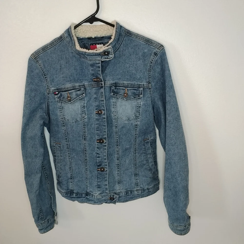 Tommy Hilfiger Trucker Style Denim‎ Jacket Size M Y2K Retro Americana Casual